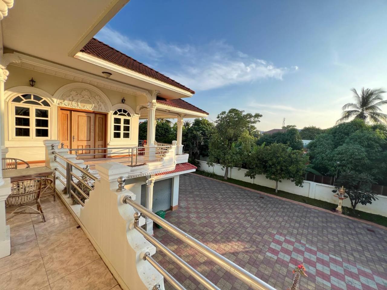 Lotus Blanc Homestay 바탐방 외부 사진